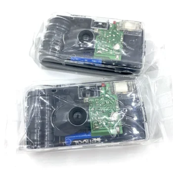 شفاف واضح اللون المتاح كاميرا المدمج في 17 صور خمر استخدام واحد كاميرا 18 Exp 35 مللي متر كاميرا يمكن التخلص منها مع فلاش