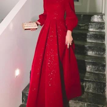 فستان نسائي أنيق متوسط الطول مطرز بالأحمر ، كلاسيكي ، رقبة على شكل حرف V ، مناسبات رسمية ، فساتين حفلات مسائية ، تصميم أنيق ، موضة جديدة