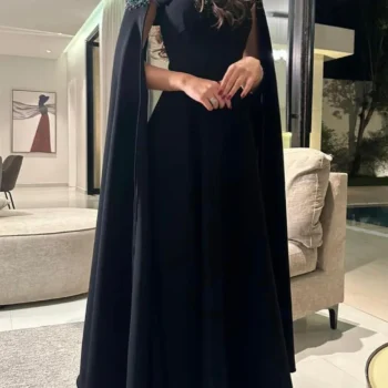 فساتين سهرة نسائية مطوي ، بلورات مطرزة ، طول الأرضية ، فستان حفلة أسود ، حفلة موسيقية ، رسمية ، المملكة العربية السعودية ، فاخرة