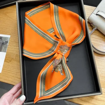 شرائط الشعر المطبوعة وشاح المرأة الحرير Scrunchies العصابات الشعر رابطة عنق الإناث نحيل حقيبة وشاح باندانا اكسسوارات خوذة