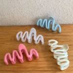 kf-Sc831dbb42c92489db3a7c634b8020f62y-Wave-Crab-Claw-Clips-Women-Korean-Plastic-Shark-Hair-Clips-Geometry-High-Ponytail-Barrette-Hairpin-Girl