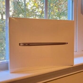 Apple MacBook Air 13in (256GB SSD, M1, 8GB) Laptop - Space Gray - MGN63LL/A...