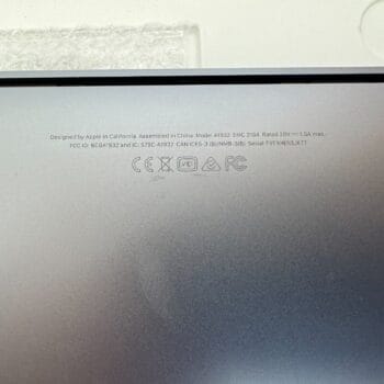Open Box Apple MacBook Air 13.3" 1.1GHz Intel Core i3 (13-inch, 8GB RAM)