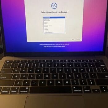 Apple MacBook Air 13in (128GB SSD, Intel Core I7-5650U, 2.2GHz, 8GB RAM) Laptop