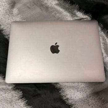 13.3” 2017 MacBook Pro w/touchbar 3.41 intel processor 256gb RAM