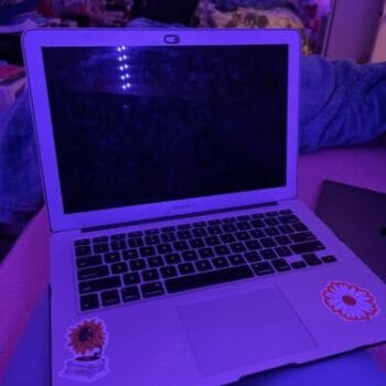 Apple MacBook Air A1466 13 Inches Laptop - MJVE2LL/A (Early, 2015)