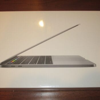 MacBook Pro 13 Touch Bar Space Gray Late 2016 2.9GHz i5 8GB 256GB FACTORY SEALED